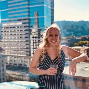 Meet your Posher, Whitney